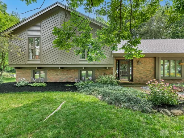 10215 Wright Brothers Ct, Dayton, OH 45458
