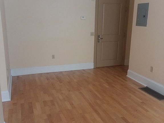 5th image of 3805 Lindell Blvd APT B