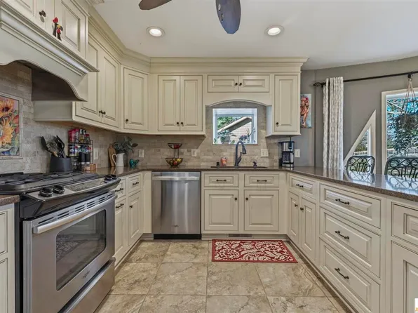 3287 Dripping Springs Rd, Glasgow, KY 42141