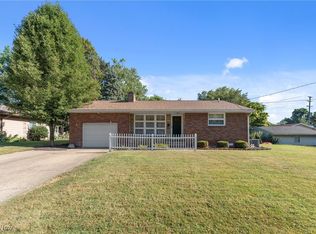 24 David Ave NE, Massillon, OH 44646