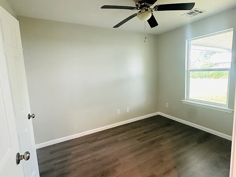 511 Hamilton St — Photo 6