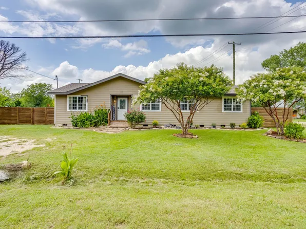 203 E Henderson St, Itasca, TX 76055