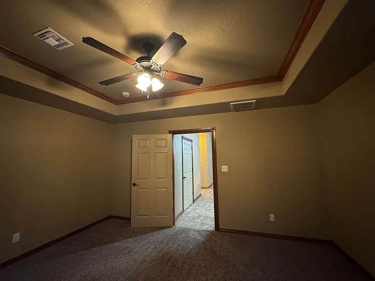 1517 NE Stonehouse Dr — Photo 14