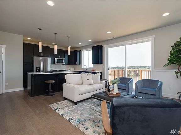 5th image of 3367 Amak Ln