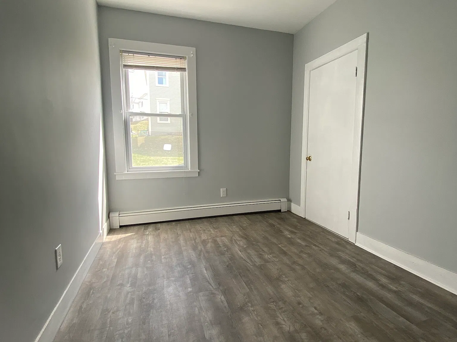 3 bed, 1175 sqft, $2,300 — Photo 4