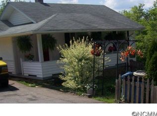 83 Charles St, Canton, NC 28716