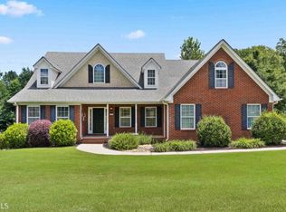 234 Hummingbird Ct, Hampton, GA 30228