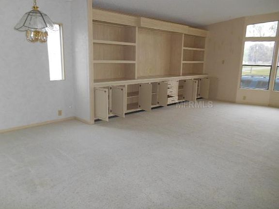 4th image of 1465 NE Leisure Ave