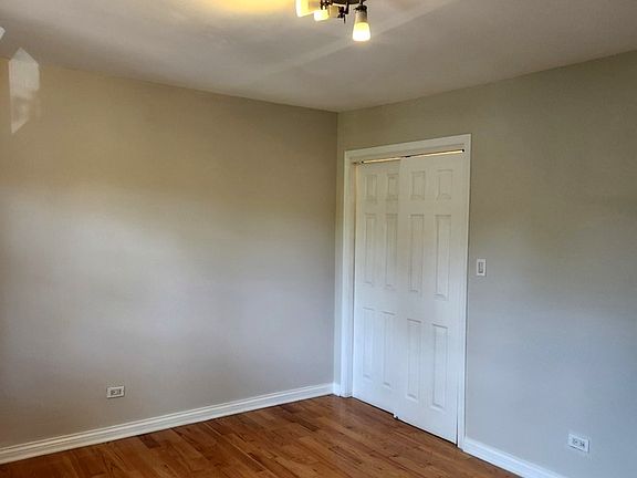 5th image of 10139 Hartford Ct APT 2D
