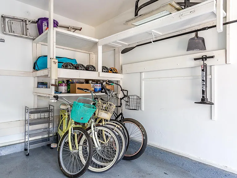 1057 E Appleton St #1 — Photo 30