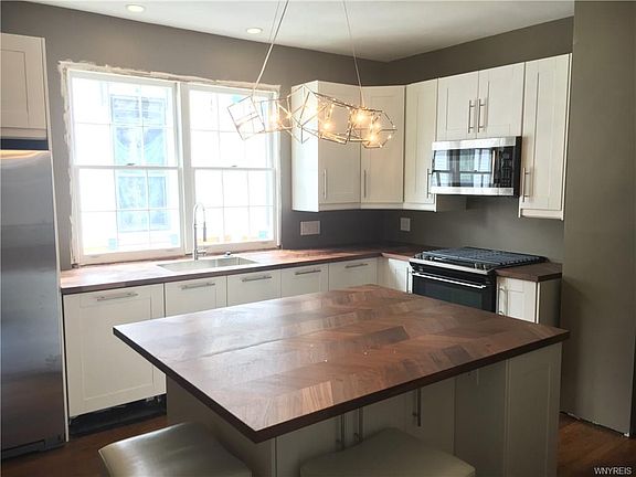5th image of 264 Jersey St