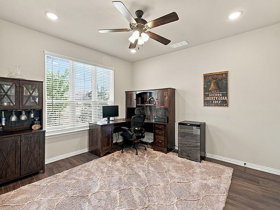 5th image of 1616 Somerset Ln