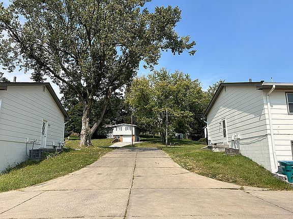 4th image of 4665 E Oakwood Dr