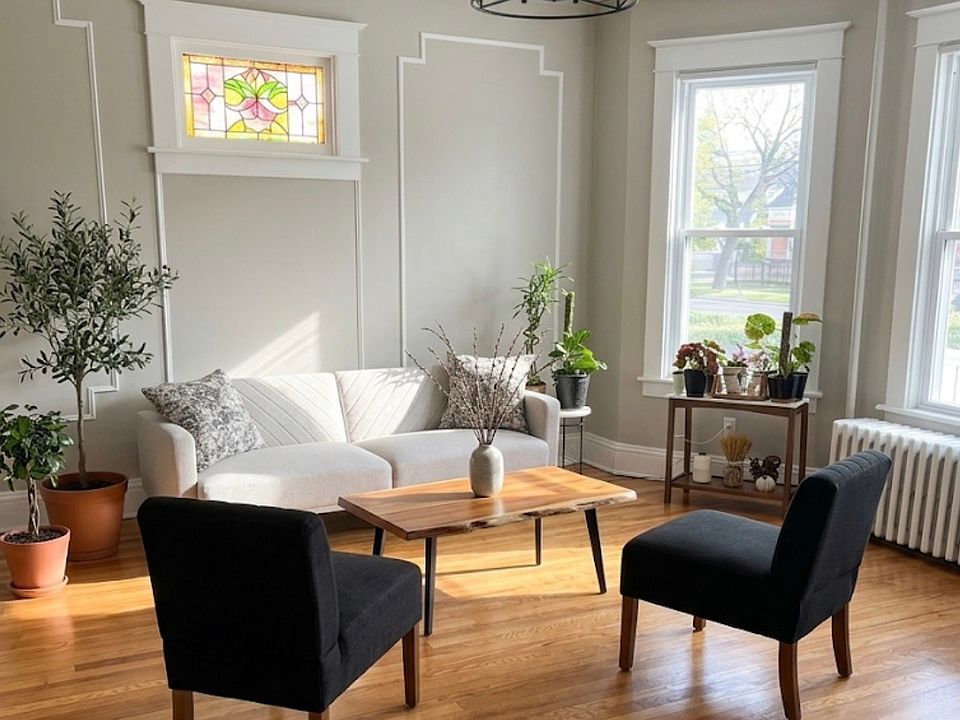 1st image of 29 Hollywood Ave Unit 1