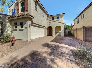 1679 S Rochester Dr, Gilbert, AZ 85295