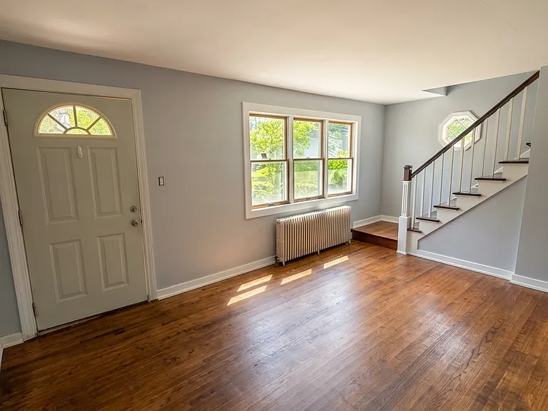 113 S Lake Dr — Photo 4
