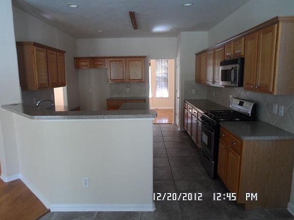 3rd image of 13211 Yaupon Holly Ln
