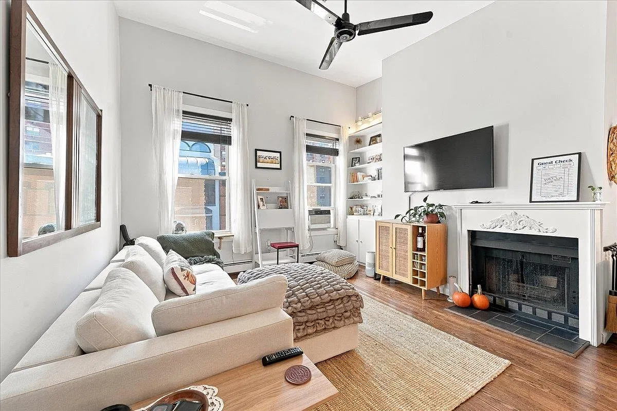 1 bed, 1.0 bath, 627 sqft, $3,550 — Photo 2
