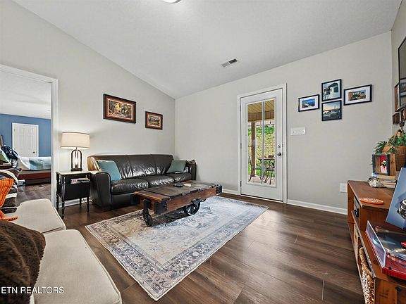 4th image of 5416 Creekhead Cove Ln