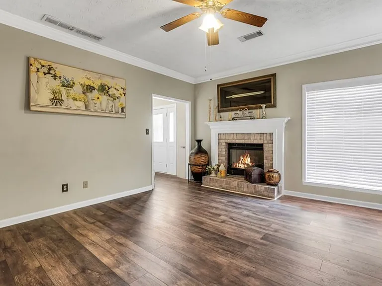 260 Weatherly Dr — Photo 6