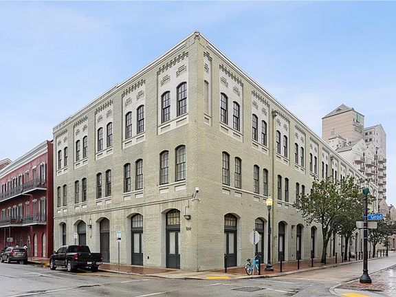 2nd image of 700 Commerce St APT 223