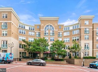 12001 Market St APT 263, Reston, VA 20190