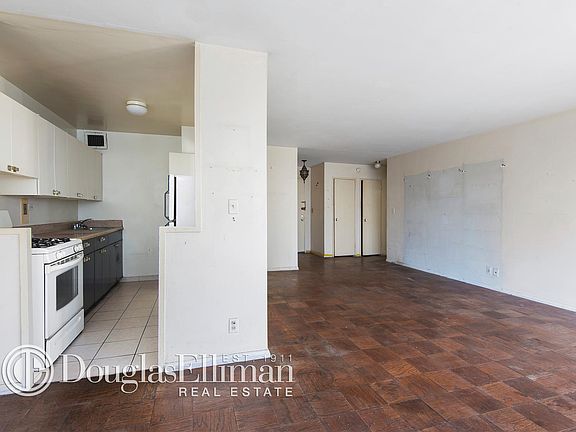 4th image of 160 W End Ave APT 9T