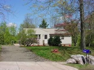 90 Congdon St E, Middletown, CT 06457