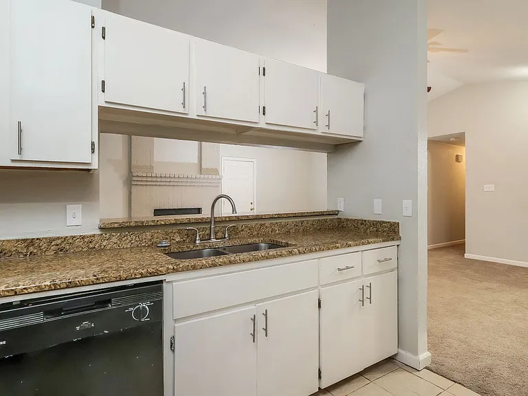 2730 Bear Springs Dr — Photo 13