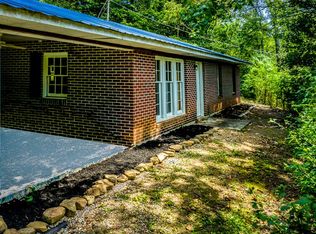 251 Collins St, Sneedville, TN 37869