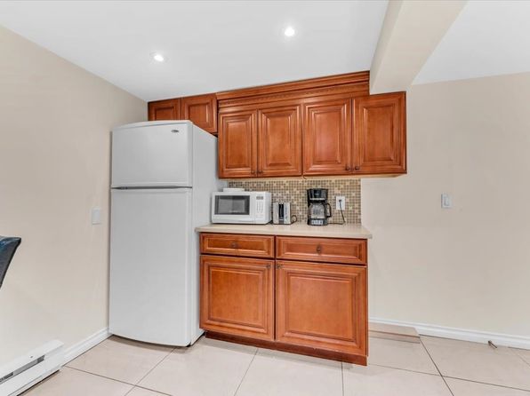 2 bedroom rental in Vancouver — photo 20