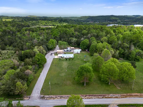 1172 Craig Moore Rd, Lewisburg, TN 37091
