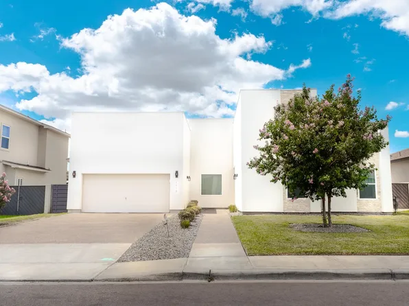 2418 Norman Mailer Dr, Laredo, TX 78041