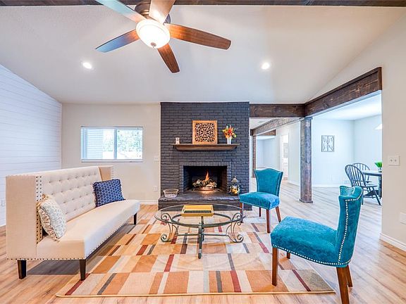 2nd image of 2845 Pinehurst Dr