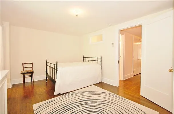 Rented by R New York | media 24