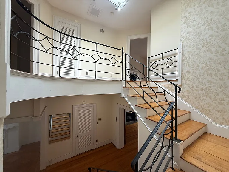 1716 Beacon St #2B — Photo 31