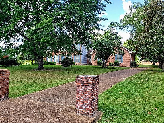 5th image of 106 Apache Ct