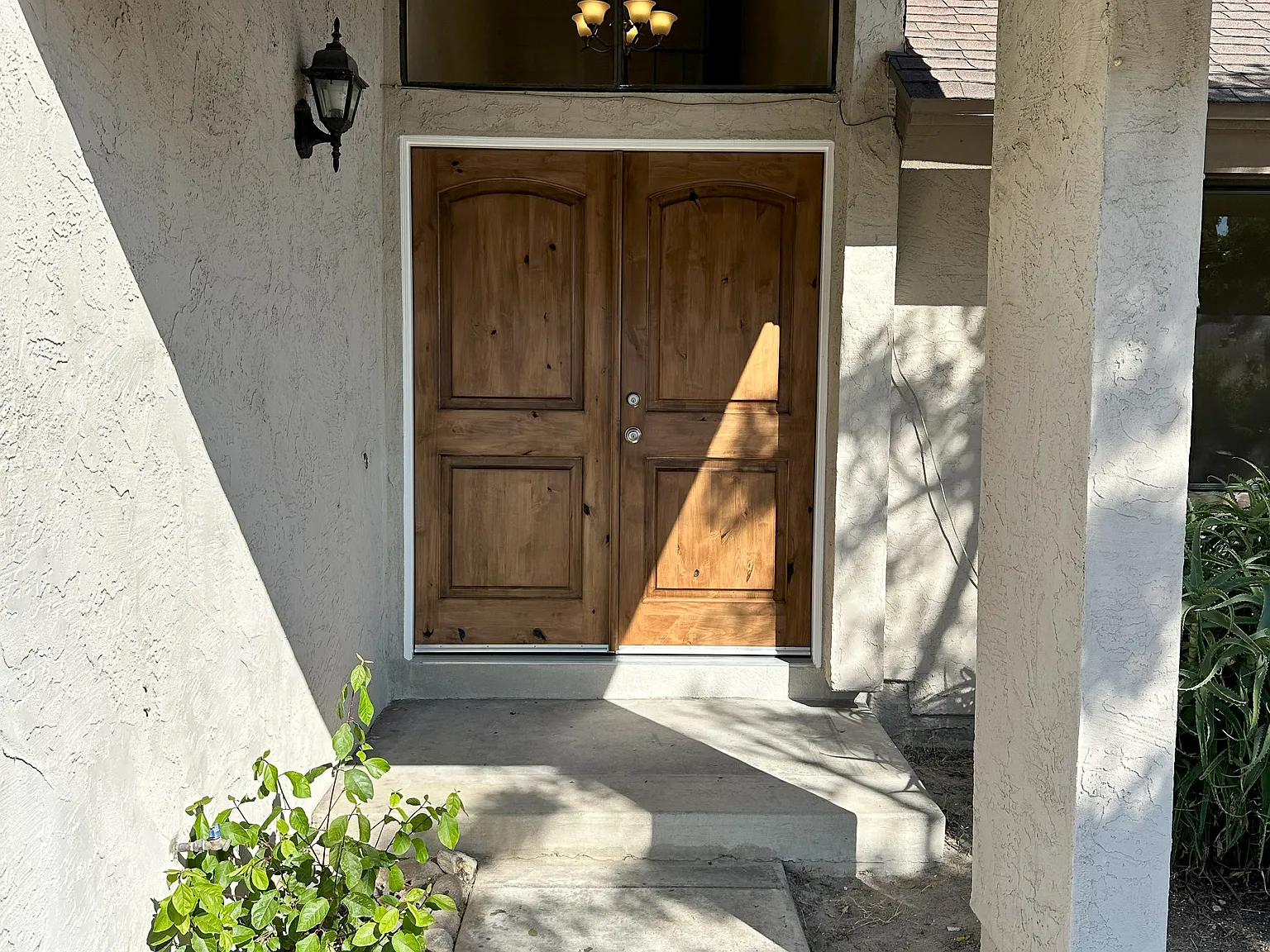 4 bed, 2.5 bath, 1690 sqft, $4,400 — Photo 2