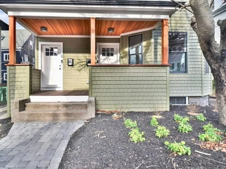 8 Greenleaf Ave — Photo 1