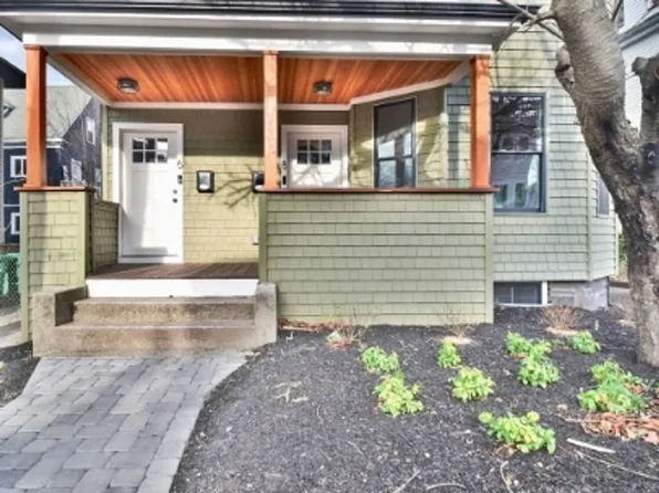 8 Greenleaf Ave, Medford, MA