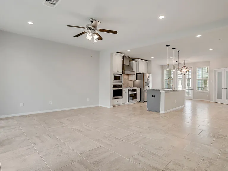 2714 Veranda Fls — Photo 7