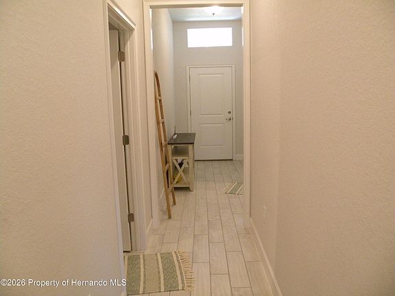 4th image of 4485 Sutherland St