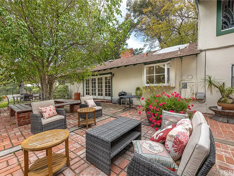 11446 Amanda Dr — Photo 31
