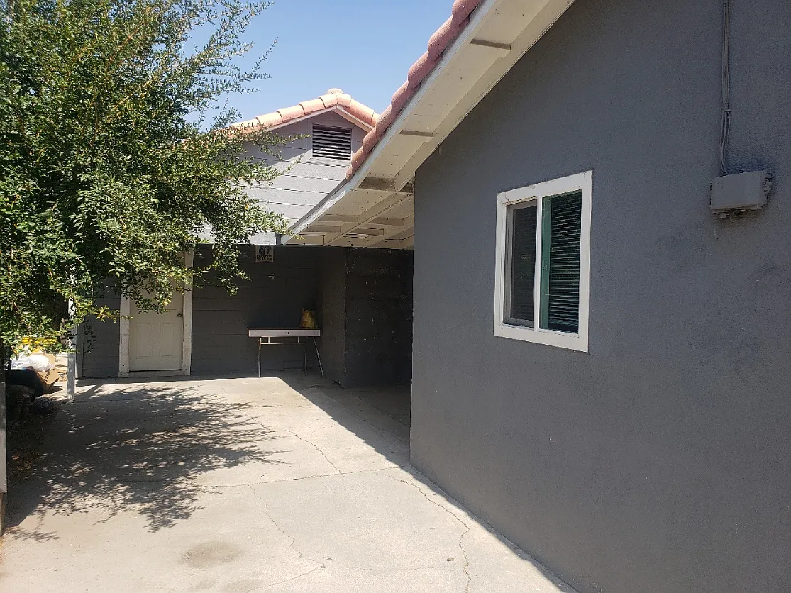 2 bed, $2,300 — Photo 3