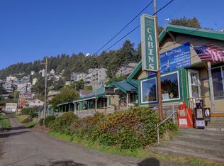 1610 Pacific Ave, Oceanside, OR 97134