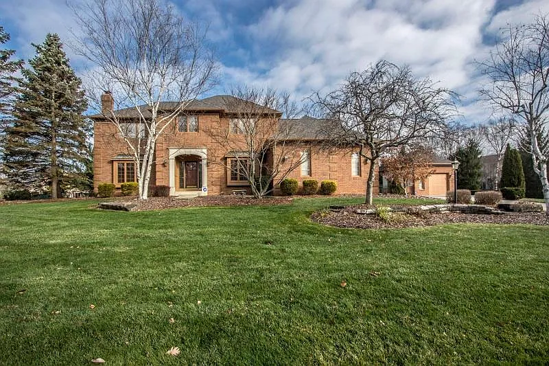 760 Woods Hollow Ln photo 1