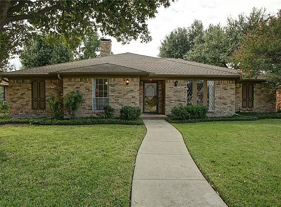 2nd image of 1304 Mackie Dr