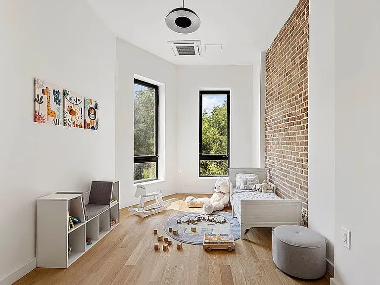 511 Chauncey St #TNHS — Photo 7