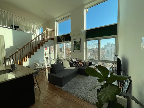 117 Kingsland Ave APT 3B, Brooklyn, NY 11222