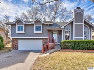 4664 S 148th St, Omaha, NE 68137